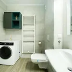 Sunlit Modern Apartment With Fast Wifi Self Check In Free Parking * Brasov