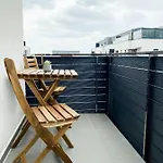 Sunlit Modern Apartment With Fast Wifi Self Check In Free Parking Apartment Brasov