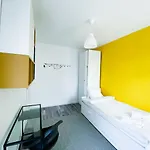 Sunlit Modern Apartment With Fast Wifi Self Check In Free Parking Appartement Braşov
